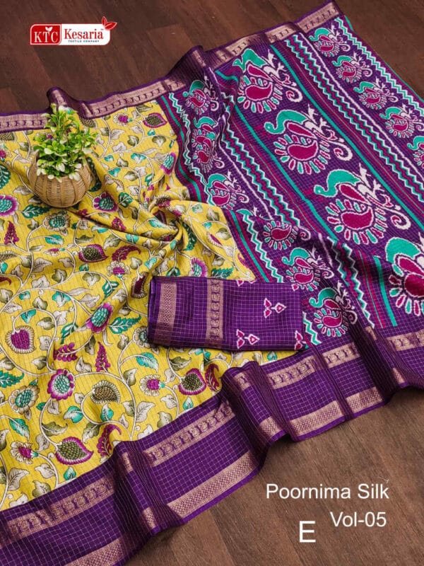 Dola Digital Print silk with Jacquard Border with unstiched Blouse - Image 4