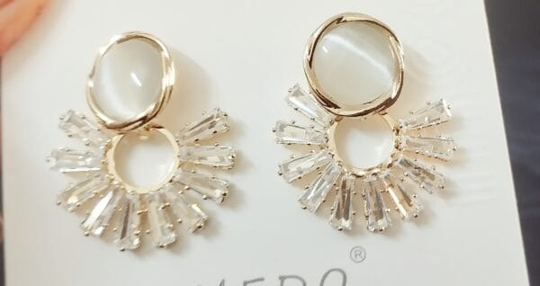 Imitation Cutwork Diamond Earring
